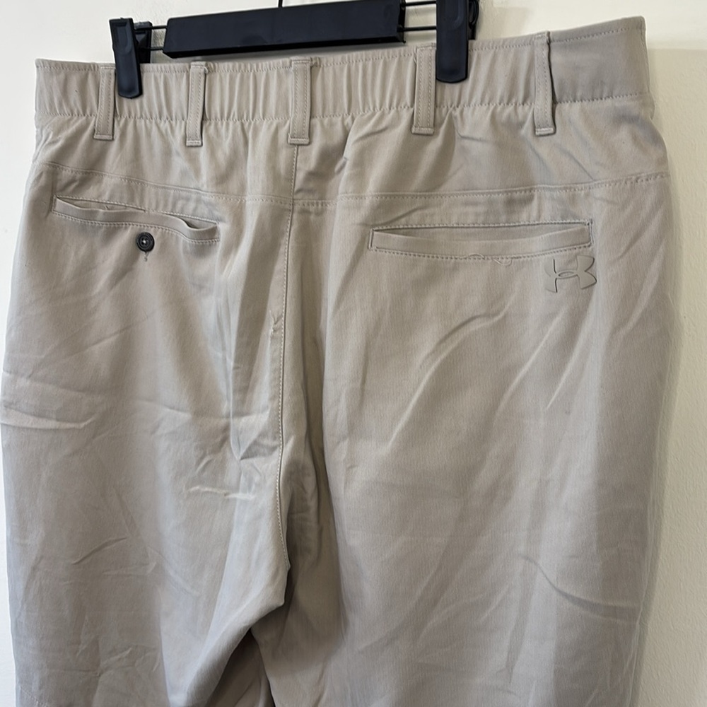 Under Armour Men’s Tech Golf Shorts 9.5” Khaki Size 40 - Picture 5 of 8
